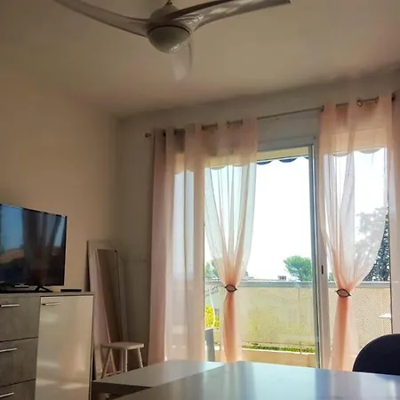 Avenue Lumiere Apartman *